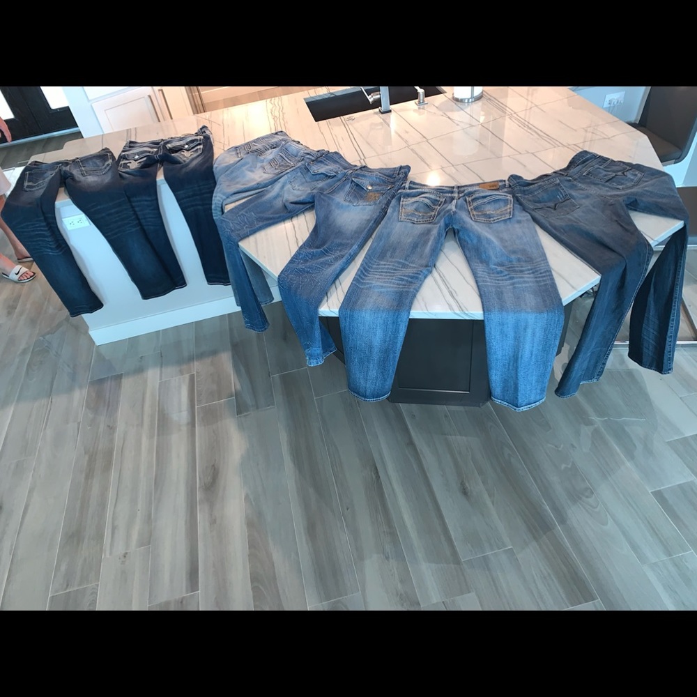 Six pairs of men’s jeans like new: Buckle, Rock Revival, Guess, MEK BNM